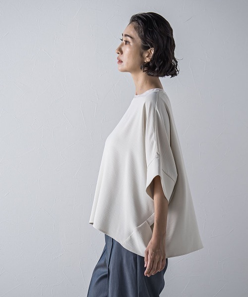 la.f…(ラエフ)の「ハイストレッチカットソーブラウス≪洗濯機で洗える≫(シャツ/ブラウス・レディース・キャメル/オフホワイト/ネイビー/ライトグレー・9号)」の6枚目の写真
