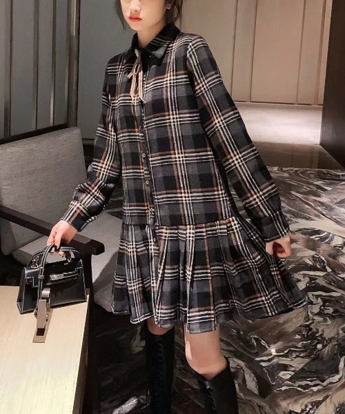 gossip!ロサンゼルス(ゴシップロサンゼルス)の「ウールライクチェックプリーツミニ丈シャツワンピース(秋冬のアカデミア風定番アイテム)(ワンピース・レディース・グレー・M/L)」の1枚目の写真