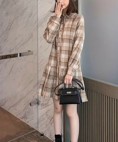 gossip!ロサンゼルス(ゴシップロサンゼルス)の「ウールライクチェックプリーツミニ丈シャツワンピース(秋冬のアカデミア風定番アイテム)(ワンピース・レディース・グレー・M/L)」の9枚目の写真