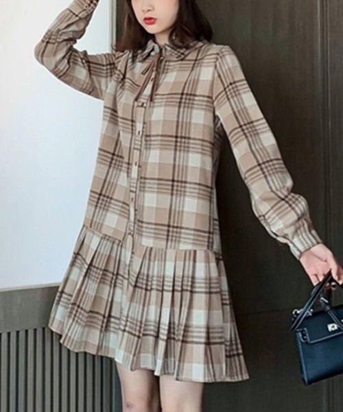 gossip!ロサンゼルス(ゴシップロサンゼルス)の「ウールライクチェックプリーツミニ丈シャツワンピース(秋冬のアカデミア風定番アイテム)(ワンピース・レディース・グレー・M/L)」の13枚目の写真