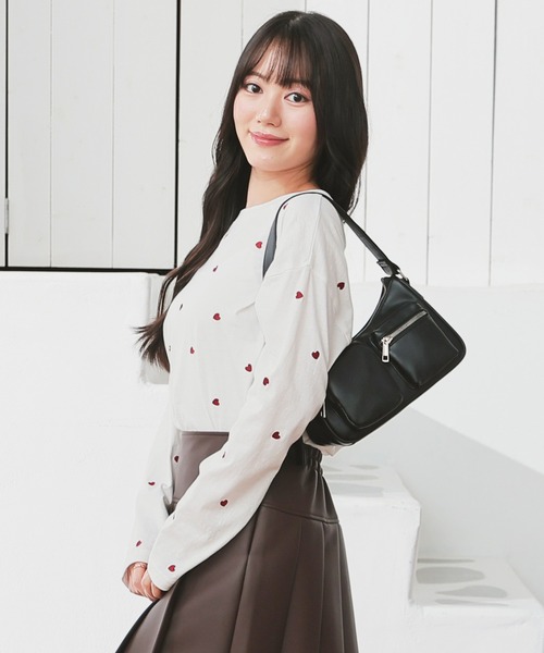 Honeys（ハニーズ）の「【ＵＶカット】モチーフ刺繍ゆるＴシャツ（Tシャツ/カットソー・レディース・ブラック/スモークピンク/オートミール/ホワイト・S/M/LL/L）」の10枚目の写真
