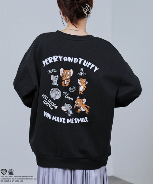 Tom&Jerry(トムアンドジェリー)の「TOM&JERRY ワッペン風 刺繍トレーナー(スウェット・メンズ・スミクロ/オートミール・XL/L/M)」の2枚目の写真