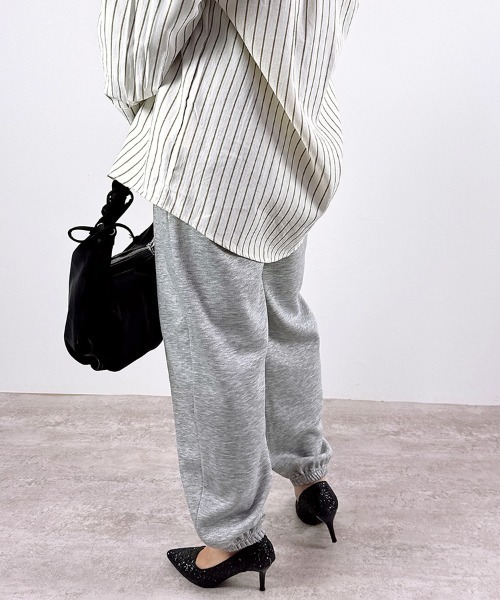 CLOTHY(クロシィ)の「【あったか裏ボアシリーズ】裏ボアスウェットジョガーパンツ(スウェットパンツ・レディース・チャコールグレー/グレー/ブラック/ライトグレー・MEDIUM/LARGE)」の8枚目の写真