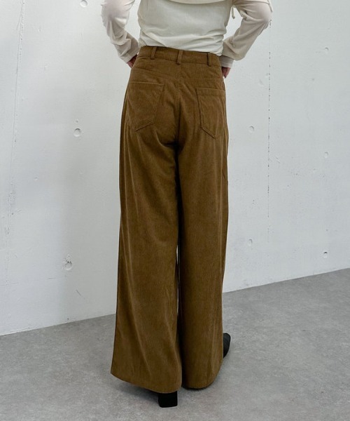 archives(アルシーヴ)の「コーデュロイストレートパンツ(その他パンツ・レディース・ブラウン/キャメル・SMALL/MEDIUM)」の18枚目の写真