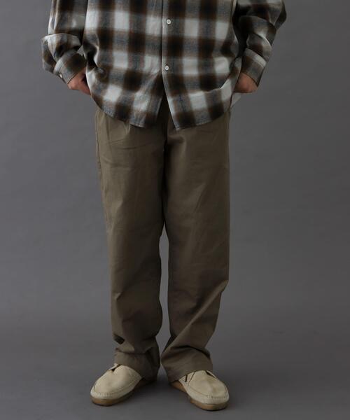 URBAN RESEARCH DOORS（アーバンリサーチドアーズ）の「FORK&SPOON　イージーチノパンツ（その他パンツ・メンズ・ブラック/グリーン系その他・5/4）」の2枚目の写真