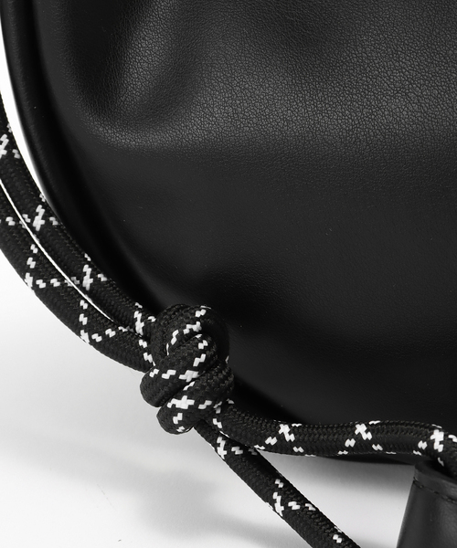 COLDE （コルデ）の「COLDE/コルデ ハーフサークルショルダー（ショルダーバッグ・レディース・ホワイト/ブラウン/ブラック・FREE）」の14枚目の写真