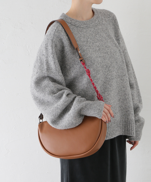 COLDE （コルデ）の「COLDE/コルデ ハーフサークルショルダー（ショルダーバッグ・レディース・ホワイト/ブラウン/ブラック・FREE）」の17枚目の写真