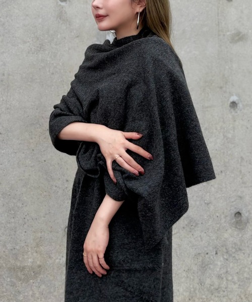 LAULEN(ローレン)の「choker shawl lib knit 3set /チョーカーショールリブニット3点セット(セットアップ・レディース・ベージュ/ブラウン/チャコールグレー・FREE)」の6枚目の写真