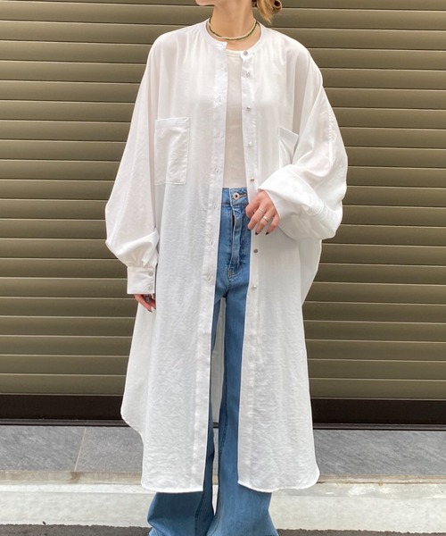 terrace(テラス)の「バックギャザールーズシャツワンピース(シャツワンピース・レディース・ブラック/チャコールグレー/オフホワイト/ライム・MEDIUM)」の2枚目の写真