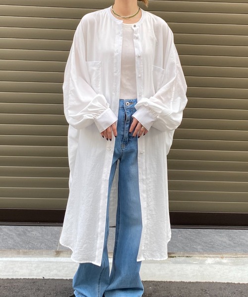 terrace(テラス)の「バックギャザールーズシャツワンピース(シャツワンピース・レディース・ブラック/チャコールグレー/オフホワイト/ライム・MEDIUM)」の5枚目の写真