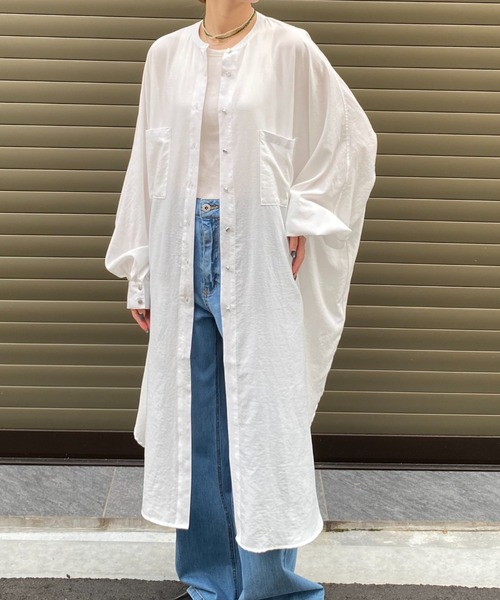 terrace(テラス)の「バックギャザールーズシャツワンピース(シャツワンピース・レディース・ブラック/チャコールグレー/オフホワイト/ライム・MEDIUM)」の6枚目の写真
