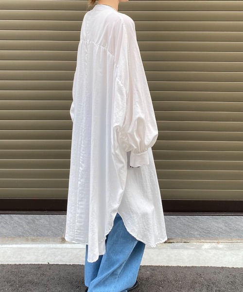 terrace(テラス)の「バックギャザールーズシャツワンピース(シャツワンピース・レディース・ブラック/チャコールグレー/オフホワイト/ライム・MEDIUM)」の9枚目の写真