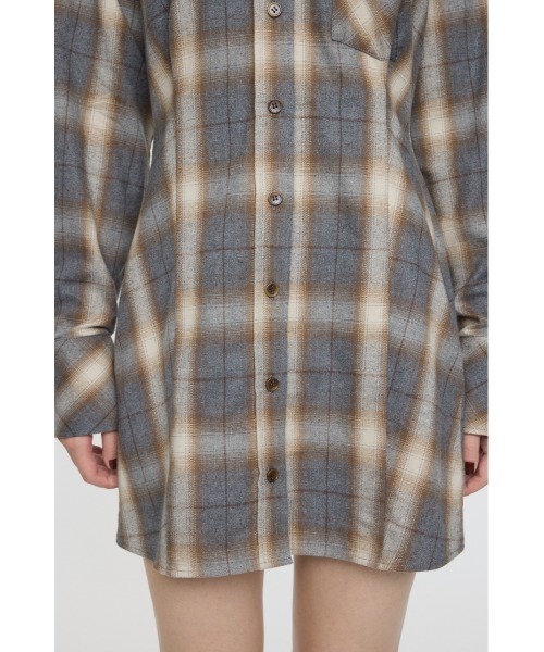 MOUSSY（マウジー）の「CHECK SHIRT ドレス（ワンピース・レディース・ブルー/ベージュ/ピンク・1/2）」の16枚目の写真