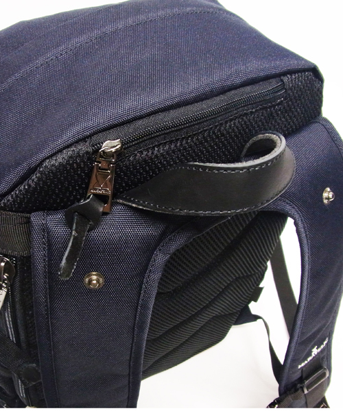 MAKAVELIC（マキャベリック）の「■2016秋冬NEWカラー先行予約あり■【MAKAVELIC】TRUCKS RAINPROOF BACK PACK（バックパック/リュック・レディース・ホワイト/ブラック/ブラック系その他/ネイビー・FREE）」の7枚目の写真