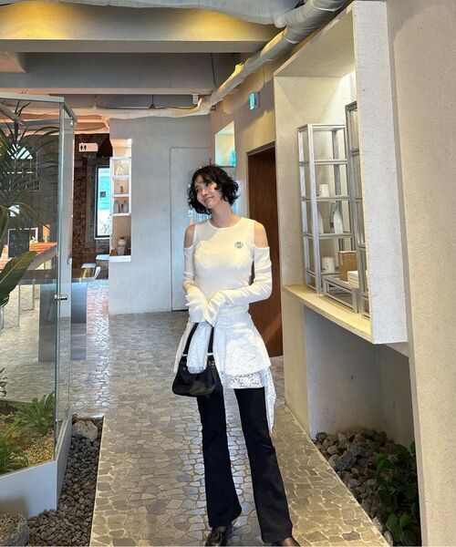 NICK&NICOLE(ニックアンドニコール)の「NICOLE WARMER RIBBED OFF SHOULDER KNIT_IVORY(ニット/セーター・レディース・その他・FREE)」の6枚目の写真