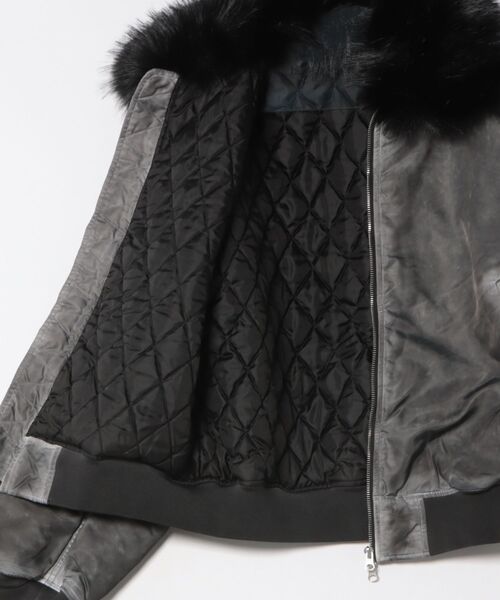 ８(eight)（エイト）の「ヴィンテージ加工ファー脱着フライトジャケット（ブルゾン・メンズ・グレー/ブラック/カーキ・MEDIUM/LARGE）」の5枚目の写真