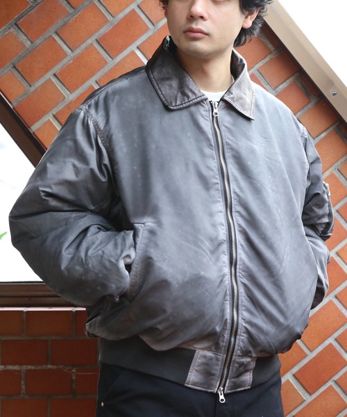 ８(eight)（エイト）の「ヴィンテージ加工ファー脱着フライトジャケット（ブルゾン・メンズ・グレー/ブラック/カーキ・MEDIUM/LARGE）」の13枚目の写真