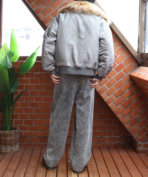 ８(eight)（エイト）の「ヴィンテージ加工ファー脱着フライトジャケット（ブルゾン・メンズ・グレー/ブラック/カーキ・MEDIUM/LARGE）」の10枚目の写真