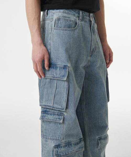 MUSINSA STANDARD（ムシンサスタンダード）の「ワイドマルチポケットカーゴデニムパンツ[ライトインディゴ]（デニムパンツ・メンズ・その他・31/33/26/27/28/29/34/32/30/36）」の11枚目の写真