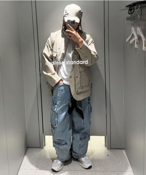 MUSINSA STANDARD（ムシンサスタンダード）の「ワイドマルチポケットカーゴデニムパンツ[ライトインディゴ]（デニムパンツ・メンズ・その他・31/33/26/27/28/29/34/32/30/36）」の8枚目の写真