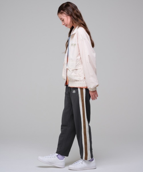 KRIFF MAYER Kid's Collection（クリフメイヤーキッズコレクション）の「【裏毛】サイドラインテーパードパンツ（スウェットパンツ・キッズ・グリーン/ネイビー/チャコール/グレー・150/140/130/120/170/160）」の12枚目の写真
