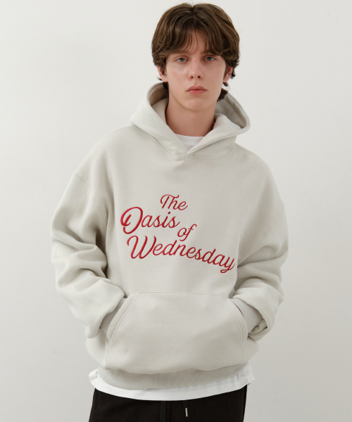 WEDNESDAY OASIS（ウェンズデーオアシス）の「コージーオアシス刺繍フードパーカー_LIGHT BEIGE(W25-TP49)（パーカー・メンズ・オートミール・MEDIUM/LARGE）」の2枚目の写真