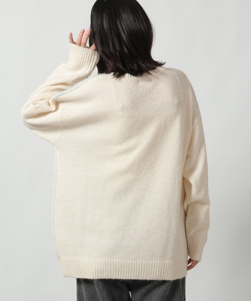 LAKOLE（ラコレ）の「ソフトシャギーロゴジャガードニット / 603288（ニット/セーター・レディース・チャコール/レッド/オフホワイト/イエロー・FREE）」の17枚目の写真