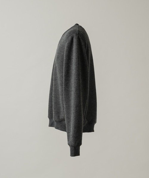 CASPER JOHN（キャスパージョン）の「Compact waffle V-neck sweat/コンパクトワッフルVネックスウェット（スウェット・メンズ・ホワイト/ブラック/オリーブ・X-SMALL/LARGE/MEDIUM/SMALL）」の13枚目の写真