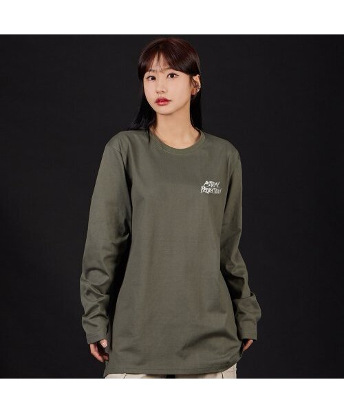 ASTRAL PROJECTION(アストラルプロジェクション)の「グラフィティレタリングオーバーサイズロングスリーブTシャツ_カーキ(Tシャツ/カットソー・メンズ・その他・LARGE/MEDIUM/X-LARGE/XX-LARGE)」の5枚目の写真