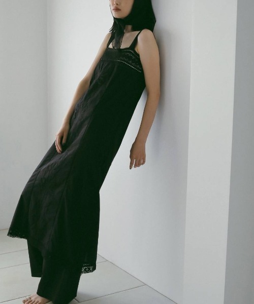 anuke(アンヌーク)の「anuke Patchwork Lace Onepiece パッチワークレースワンピース/62610304(ワンピース・レディース・ホワイト/ブラック・36)」の2枚目の写真