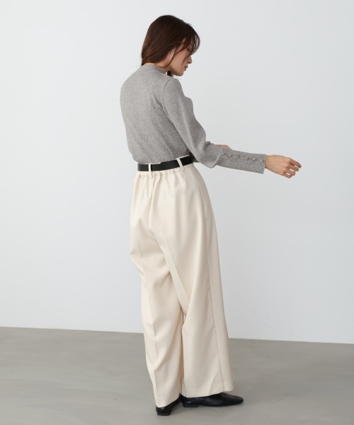 Bab（バブ）の「【選べるサイズ展開】袖ボタンハイネックリブニットトップス（ニット/セーター・レディース・ピンク/グリーン/A/チャコールグレー/アイボリー/ブラック・M/L）」の17枚目の写真