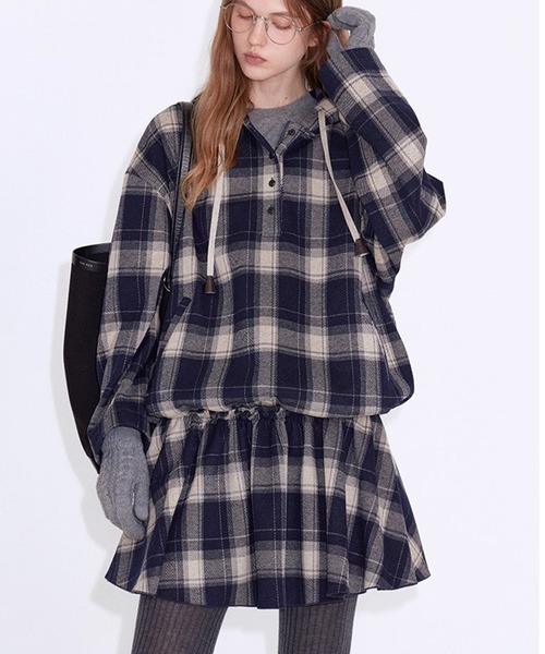 Fano Studios（ファノ ストゥディオズ）の「チェック柄 ギャザーミニスカート FD25B014【Fano Studios】【2025AW】（スカート・レディース・ダークネイビー・S/M/L）」の4枚目の写真