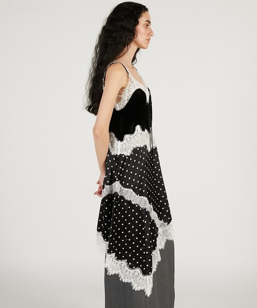 PRANK PROJECT(プランクプロジェクト)の「【2026Spring Pre-Order】アシンメトリックランジェリーチュニック / Asymmetrical Ruffle Tunic(その他トップス・レディース・マルチ/ブラック・FREE)」の13枚目の写真