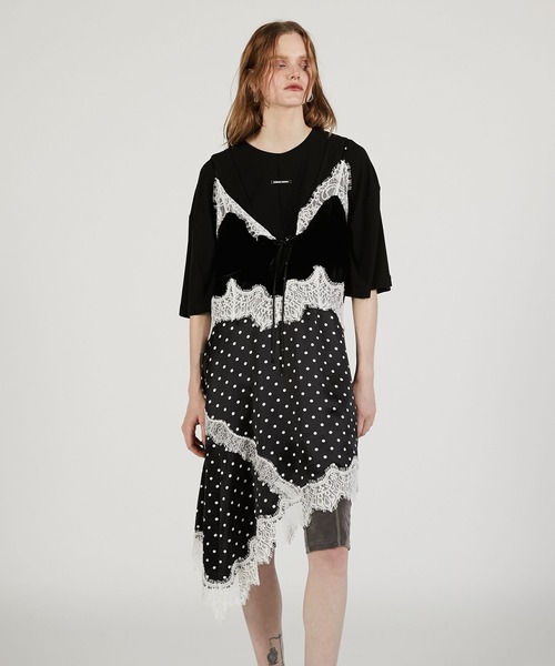 PRANK PROJECT(プランクプロジェクト)の「【2026Spring Pre-Order】アシンメトリックランジェリーチュニック / Asymmetrical Ruffle Tunic(その他トップス・レディース・マルチ/ブラック・FREE)」の4枚目の写真