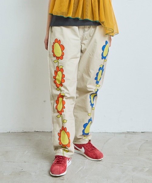 MARKEY'S（マーキーズ）の「ツイルプリントパンツ/おとな（チノパンツ・レディース・オフホワイト/ネイビー/レッド/グリーン・160cm）」の2枚目の写真