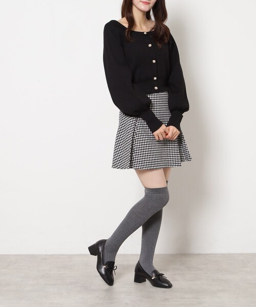 ESPERANZA(エスペランサ)の「ビジュー付リボンローファー(パンプス・レディース・アイボリー/ブラック/ターコイズブルー系3/ブラウン系・22.5cm/24.0cm/24.5cm/23.0cm/23.5cm)」の11枚目の写真