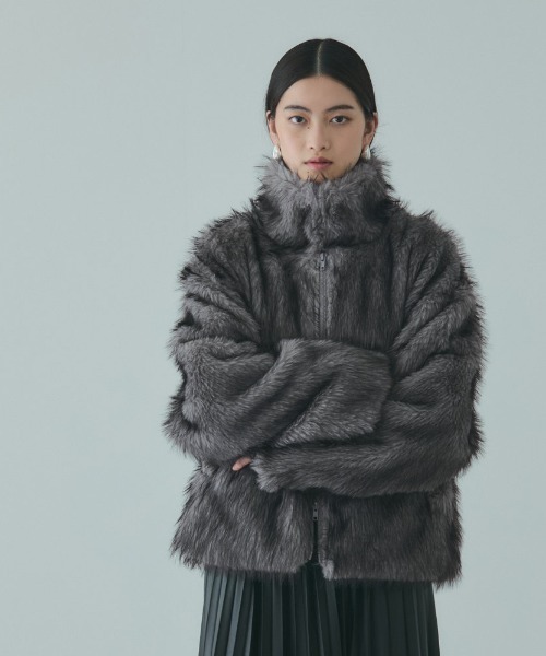 VICKY(ビッキー)の「フェイクファージャケット(その他アウター・レディース・ライトグレー/ベージュ/ベージュ系その他・M)」の2枚目の写真