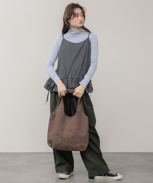 HEILIS(ヘイリス)の「ロゴ刺繍トートバッグ / レッド ネイビー ブラウン トート A4 通勤 通学 サブバッグ 韓国 刺繍 ロゴ 軽量 肩掛け(トートバッグ・レディース・ブラウン/ネイビー/レッド・FREE)」の10枚目の写真