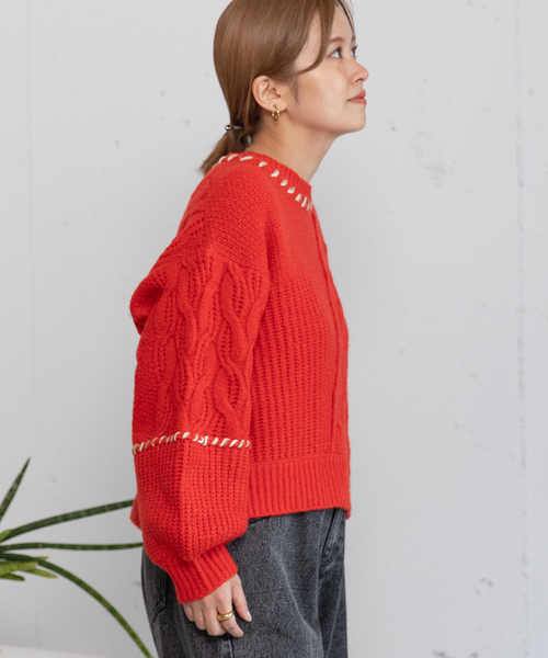 POU DOU DOU（プードゥドゥ）の「ハンドステッチななめケーブルニット（ニット/セーター・レディース・オフホワイト/ブラック/レッド/ブルー・M）」の11枚目の写真