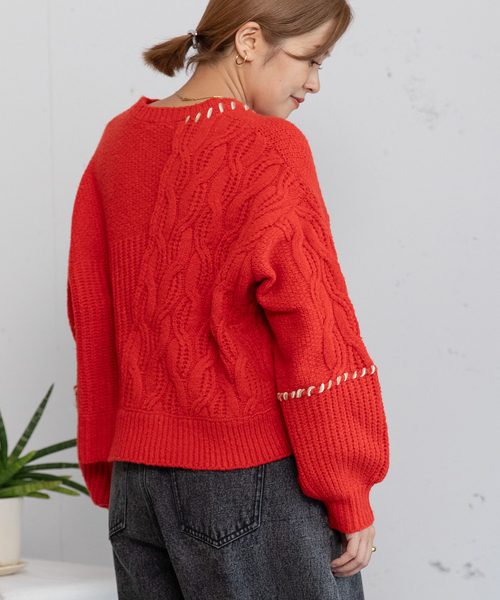 POU DOU DOU（プードゥドゥ）の「ハンドステッチななめケーブルニット（ニット/セーター・レディース・オフホワイト/ブラック/レッド/ブルー・M）」の12枚目の写真