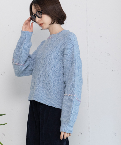 POU DOU DOU（プードゥドゥ）の「ハンドステッチななめケーブルニット（ニット/セーター・レディース・オフホワイト/ブラック/レッド/ブルー・M）」の20枚目の写真