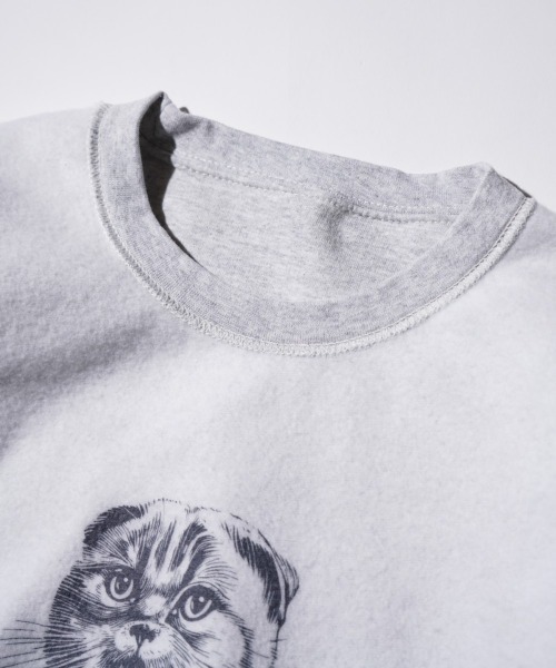 THRIFTY LOOK（スリフティールック）の「星野源様着用 NHK星野源と松重豊のおともだち　THRIFTY LOOK スリフティルック / OTHER SIZE PRINTED CAT SWEAT（スウェット・メンズ・パープル/ブラック/ホワイト・LARGE/X-LARGE/MEDIUM）」の8枚目の写真