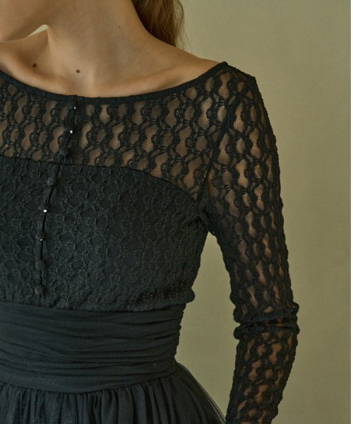 ERADIE（エラディエ）の「Ethereal Lace & Tulle One-piece  レース＆チュールワンピース（ワンピース・レディース・ブラック/アイボリー・FREE）」の4枚目の写真