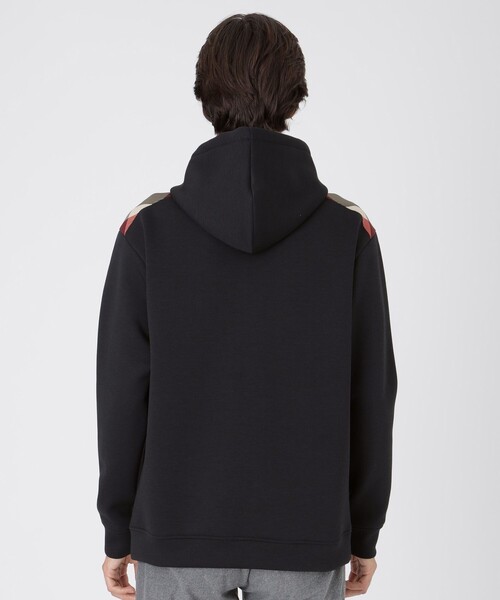 BLACK LABEL CRESTBRIDGE（ブラックレーベル・クレストブリッジ）の「【一部店舗限定】ショルダーチェックロゴフーディー（Tシャツ/カットソー・メンズ・グレー系その他/ブラック・M/L）」の15枚目の写真