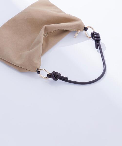 NATURAL BEAUTY BASIC(ナチュラルビューティーベーシック)の「【Oggi.jp掲載】トルノスエードタッチワンショルダーバッグ(ショルダーバッグ・レディース・ベージュ・フリ-)」の1枚目の写真