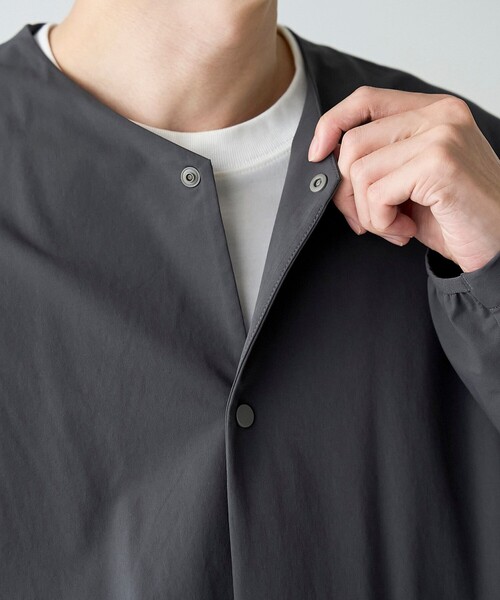 coen（コーエン）の「ストレッチテックナイロンノーカラージャケット【ストレッチ、はっ水、耐摩耗性、UVカット】（その他アウター・メンズ・ブラック/ダークグレー・S/M/L/XL）」の7枚目の写真