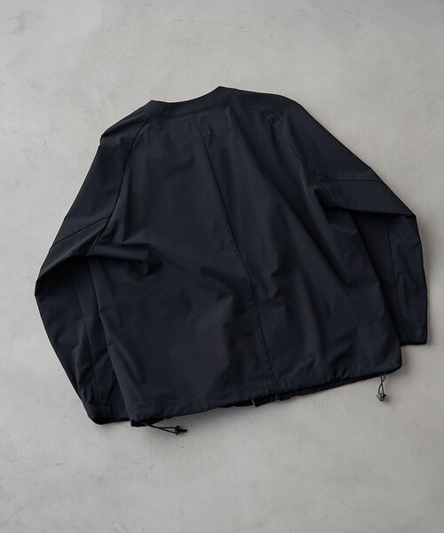 coen（コーエン）の「ストレッチテックナイロンノーカラージャケット【ストレッチ、はっ水、耐摩耗性、UVカット】（その他アウター・メンズ・ブラック/ダークグレー・S/M/L/XL）」の13枚目の写真