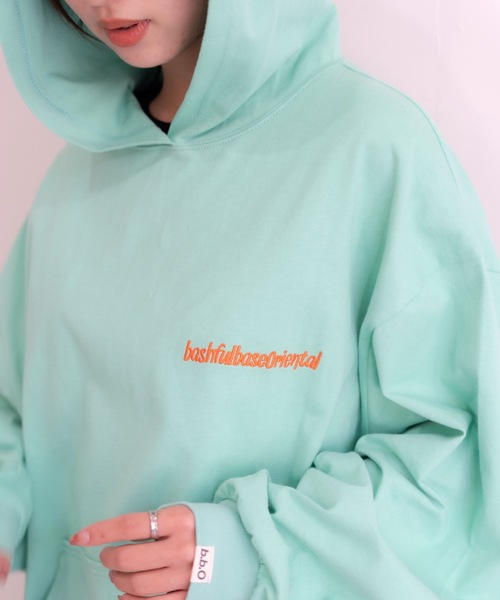 bashful base Oriental(バッシュフルベースオリエンタル)の「【bbO】ロゴビッグシルエットカットフーディー/パーカー(Tシャツ/カットソー・メンズ・ライトグレー/ライトグリーン/ブラック・MEDIUM/LARGE)」の7枚目の写真