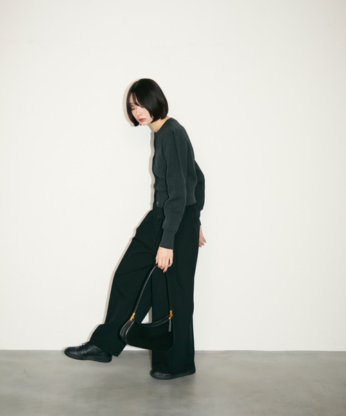 TONER（トナー）の「スリムカーブバッグ（ショルダーバッグ・レディース・ブラック/ブラウン/レッド・FREE）」の6枚目の写真