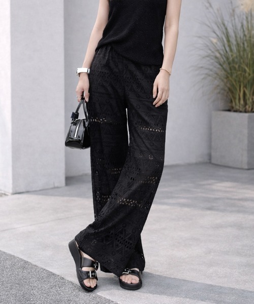 SallyLunn（サリーラン）の「総レースワイドパンツ（その他パンツ・レディース・アイボリー/ブラック・MEDIUM/LARGE）」の8枚目の写真